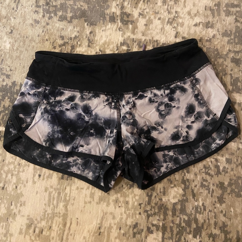 Lululemon speed shorts size 4